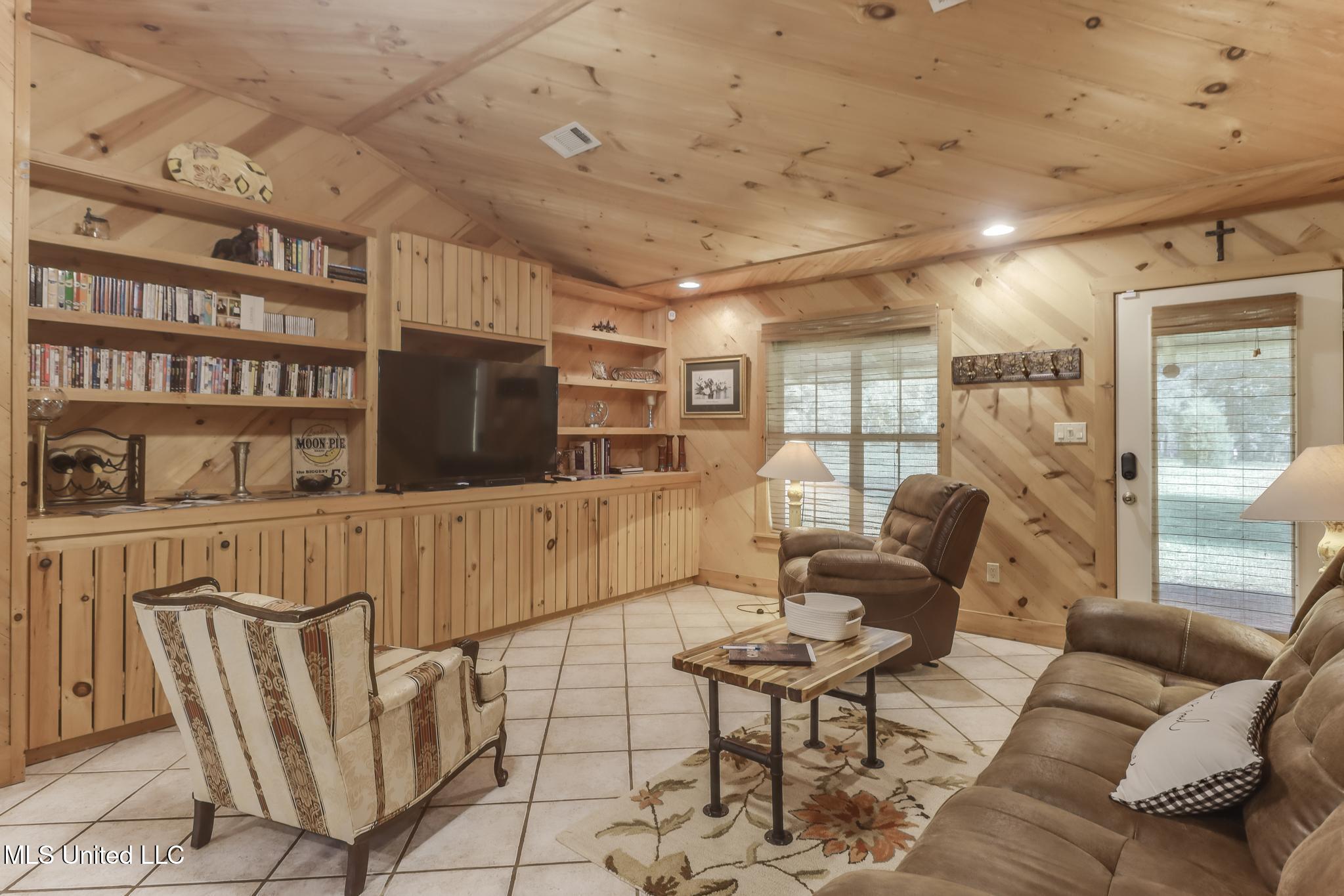 2881 Wire Road East Perkinston, MS 39573 - Photo 4 of 19 Photo Jul 31 2025, 10 16 32 AM (2)