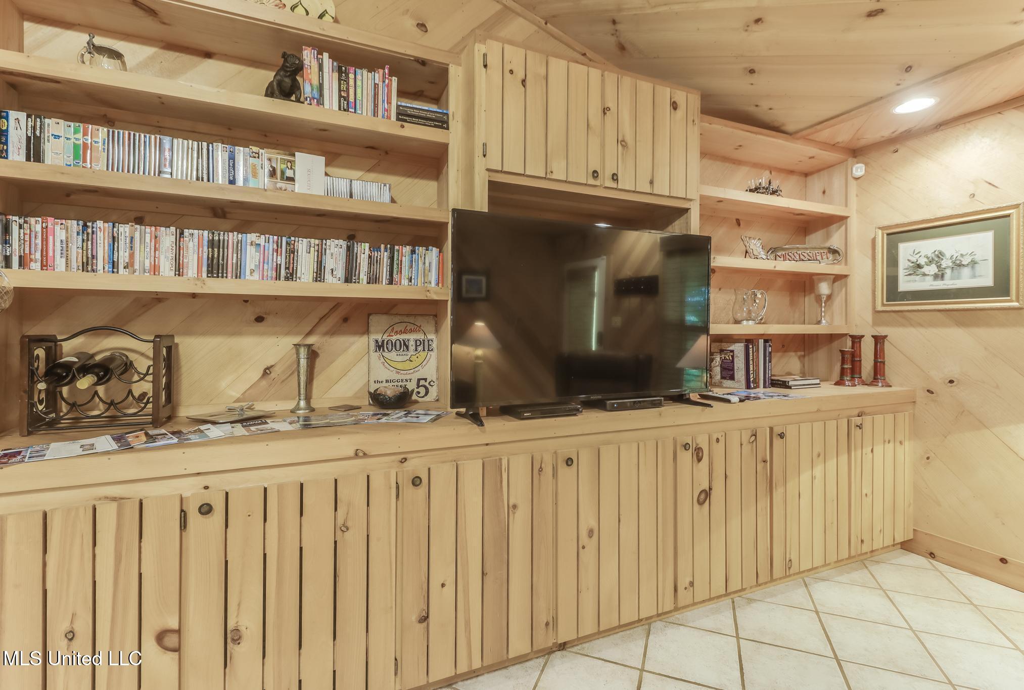 2881 Wire Road East Perkinston, MS 39573 - Photo 6 of 19 Photo Jul 31 2025, 10 17 54 AM