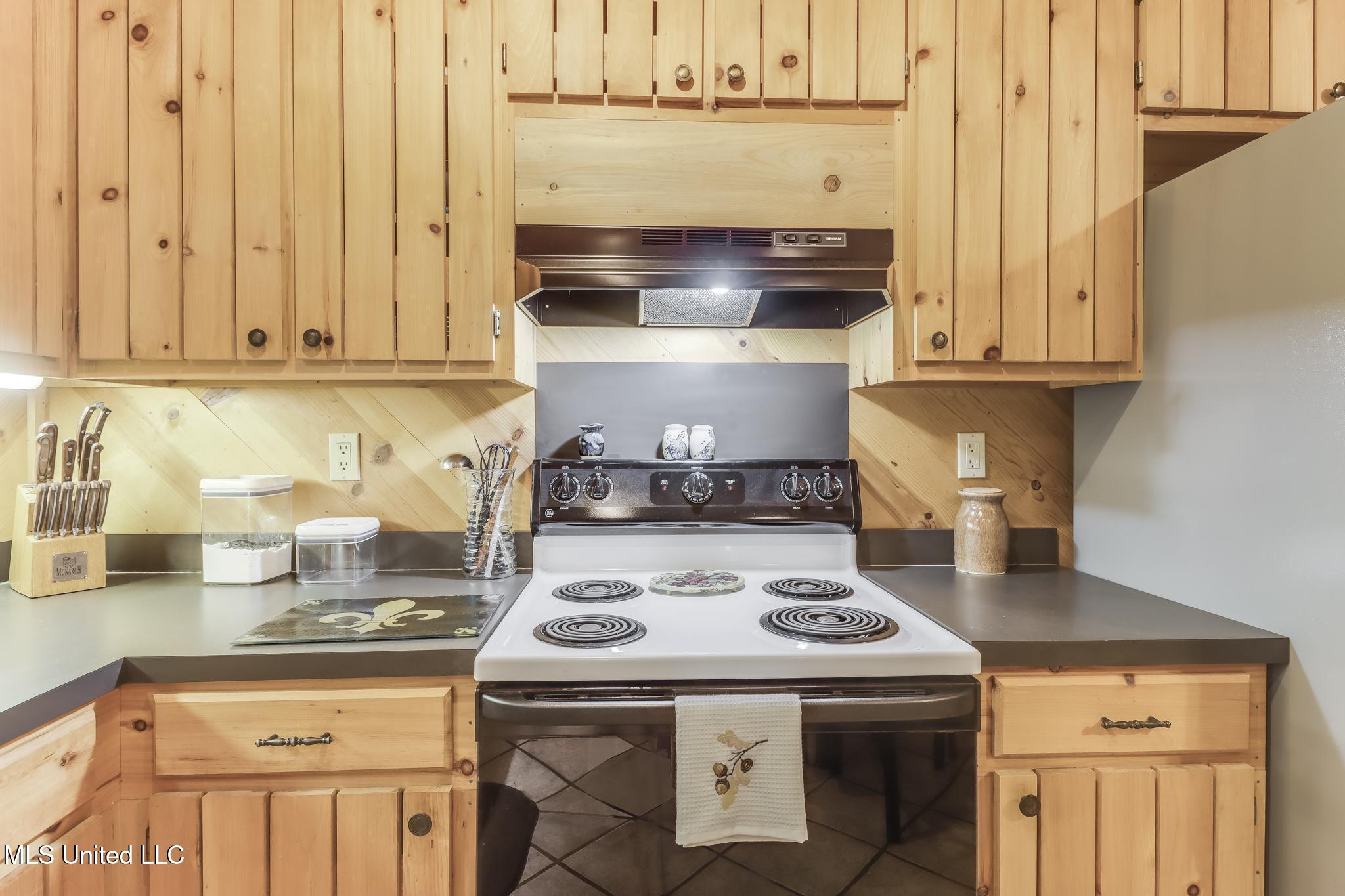 2881 Wire Road East Perkinston, MS 39573 - Photo 9 of 19 Photo Jul 31 2025, 10 16 56 AM (1)