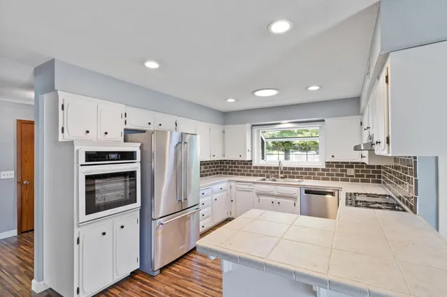 $490,000 | 2012 Beverly Avenue, Clovis, CA 93611