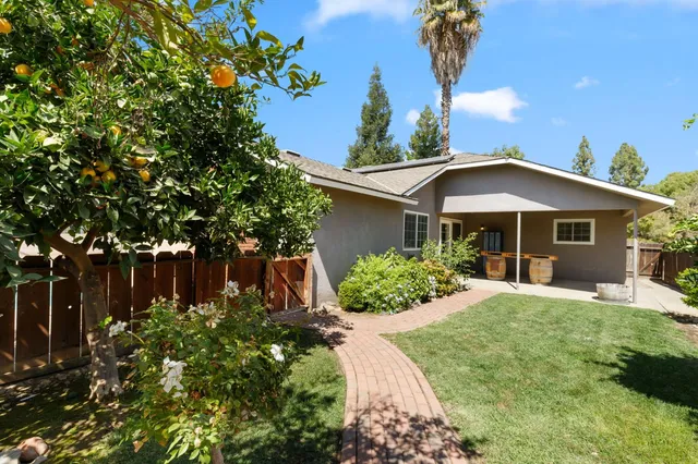 $490,000 | 2012 Beverly Avenue, Clovis, CA 93611