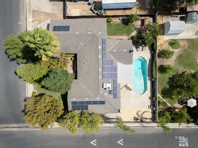 $490,000 | 2012 Beverly Avenue, Clovis, CA 93611