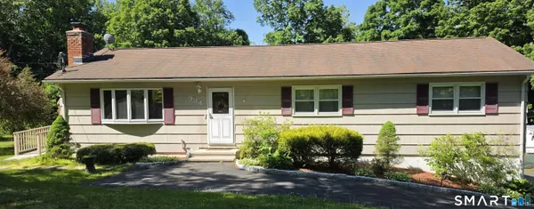 $549,000 | 934 Jeremy Swamp Road, Southbury, CT 06488