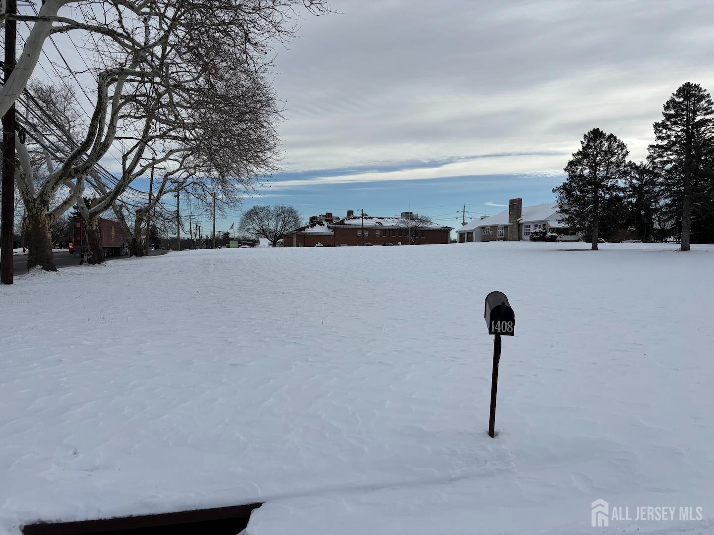 1408 How Lane New Brunswick, NJ 08901 - Photo 4 of 31