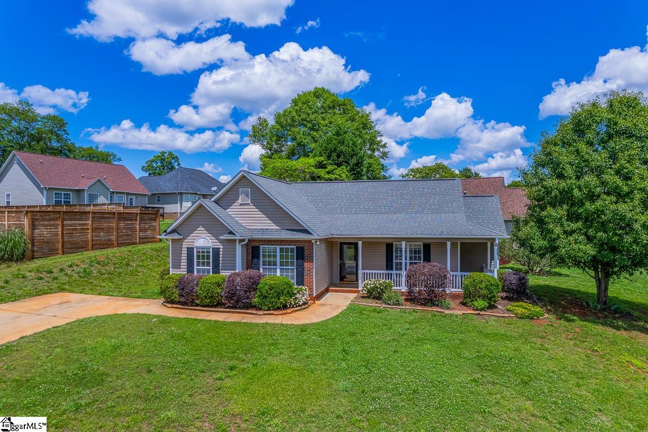 217 Cool Water Court Boiling Springs, SC 29316 - Photo 2 of 35