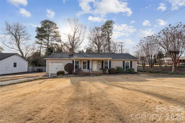 $290,000 | 2501 Castlewood Drive, Gastonia, NC 28056