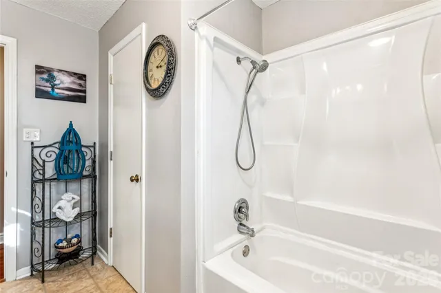 $290,000 | 2501 Castlewood Drive, Gastonia, NC 28056