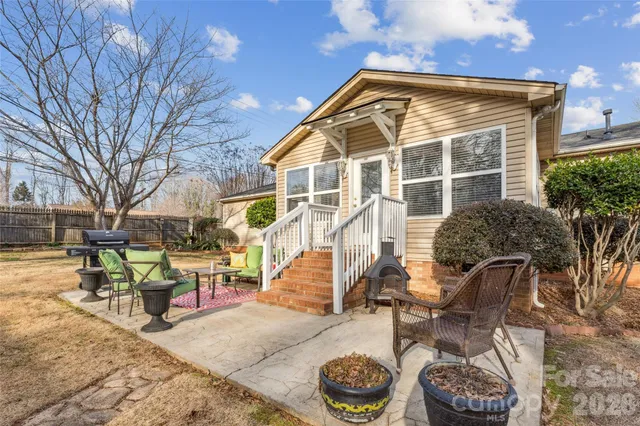 $290,000 | 2501 Castlewood Drive, Gastonia, NC 28056