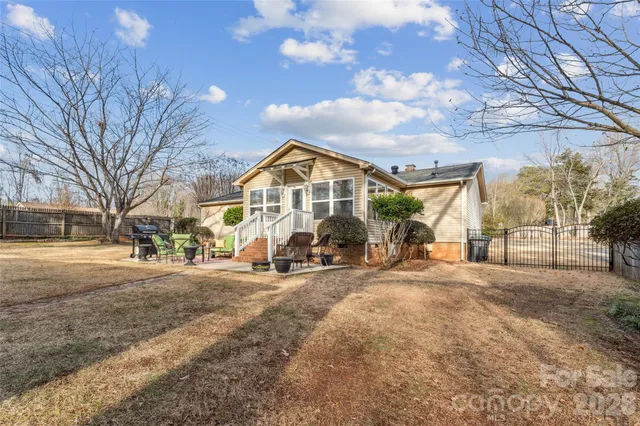 $290,000 | 2501 Castlewood Drive, Gastonia, NC 28056