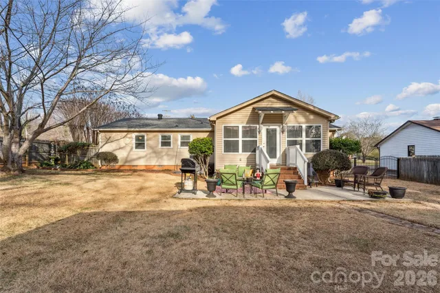 $290,000 | 2501 Castlewood Drive, Gastonia, NC 28056