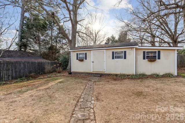 $290,000 | 2501 Castlewood Drive, Gastonia, NC 28056