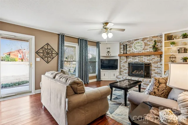 $290,000 | 2501 Castlewood Drive, Gastonia, NC 28056