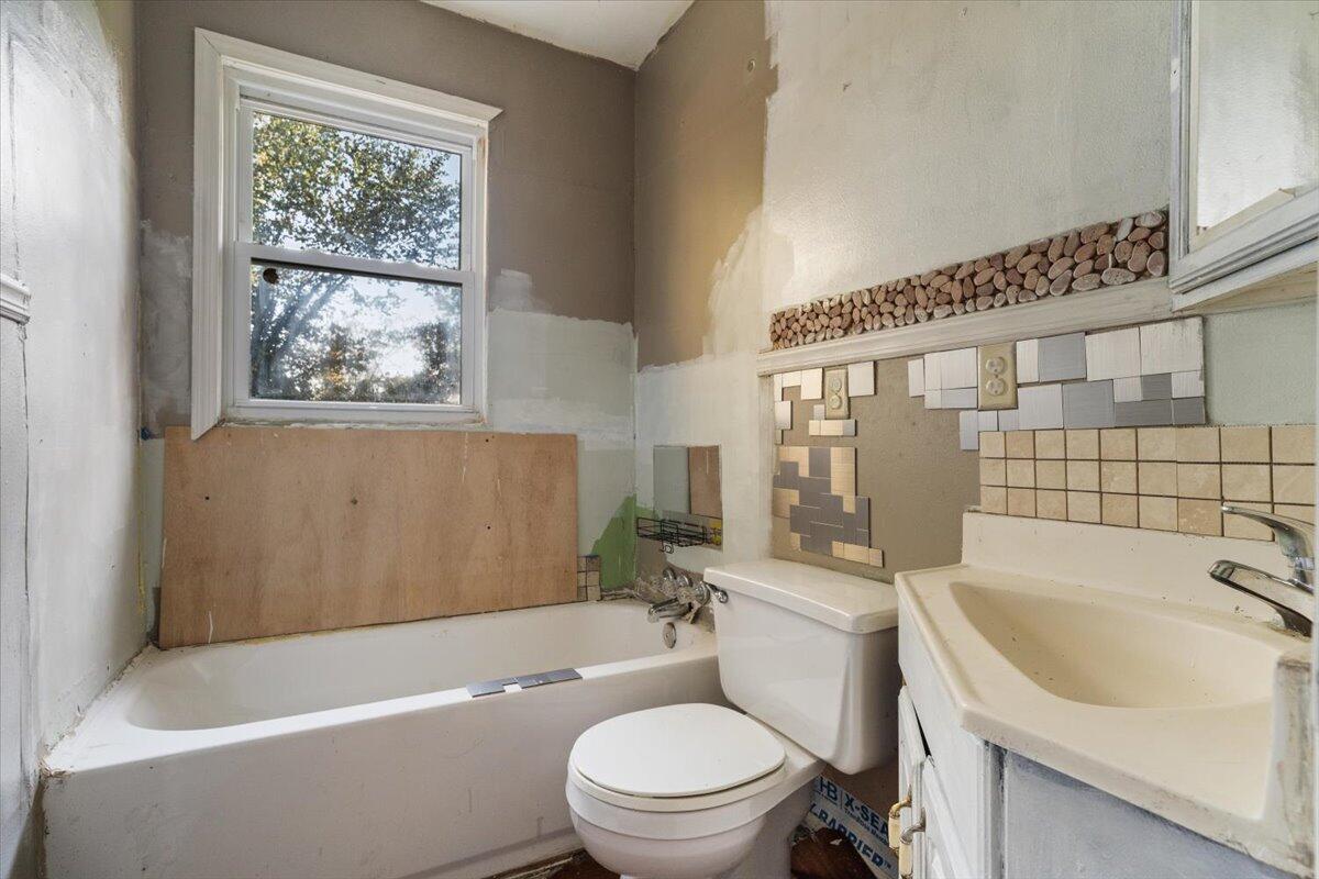 2385 Old Federal Road South Chatsworth, GA 30705 - Photo 11 of 27 10-DSC04423