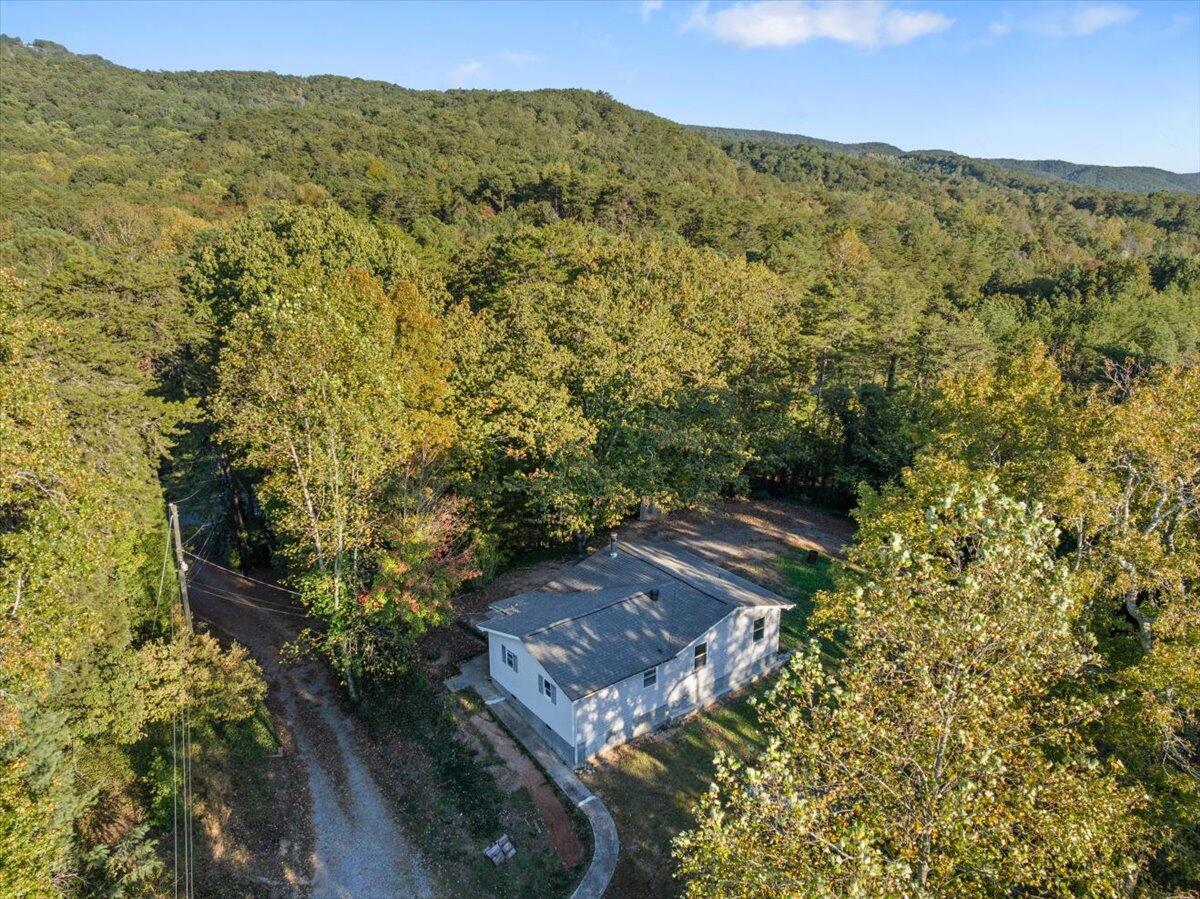 2385 Old Federal Road South Chatsworth, GA 30705 - Photo 2 of 27 36-DJI_20251015164657_0045_D