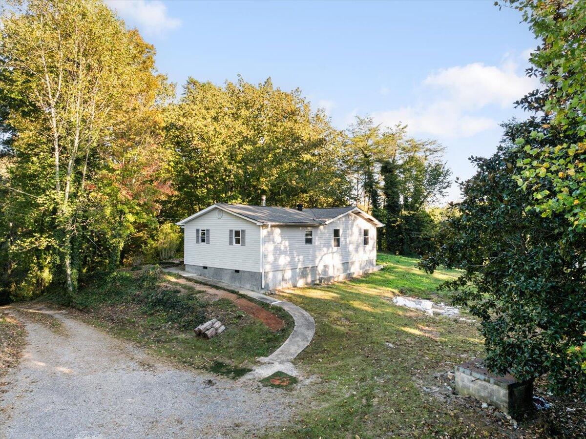 2385 Old Federal Road South Chatsworth, GA 30705 - Photo 4 of 27 29-DJI_20251015164413_0003_D