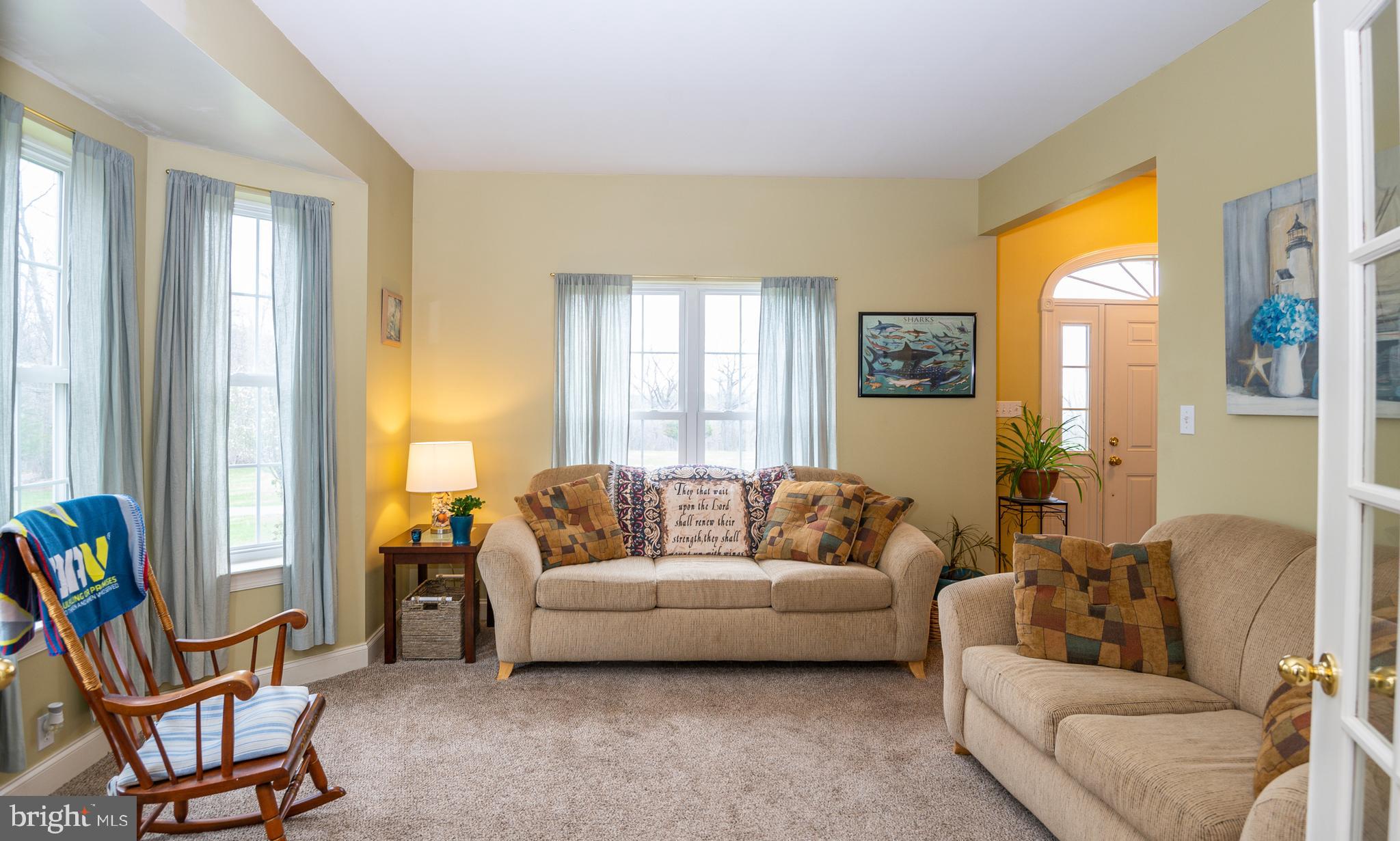 160 Shearers Road Sinking Spring, PA 19608 - Photo 6 of 40 Living Room