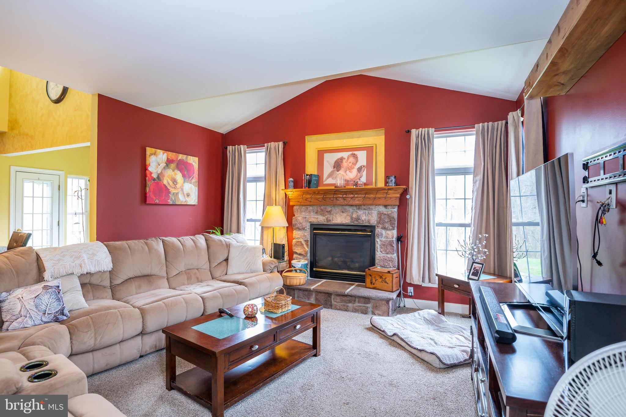 160 Shearers Road Sinking Spring, PA 19608 - Photo 9 of 40 Great room