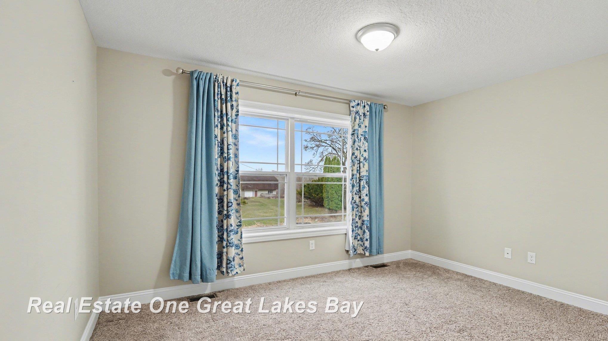 11480 Wilkinson Road Freeland, MI 48623 - Photo 12 of 26