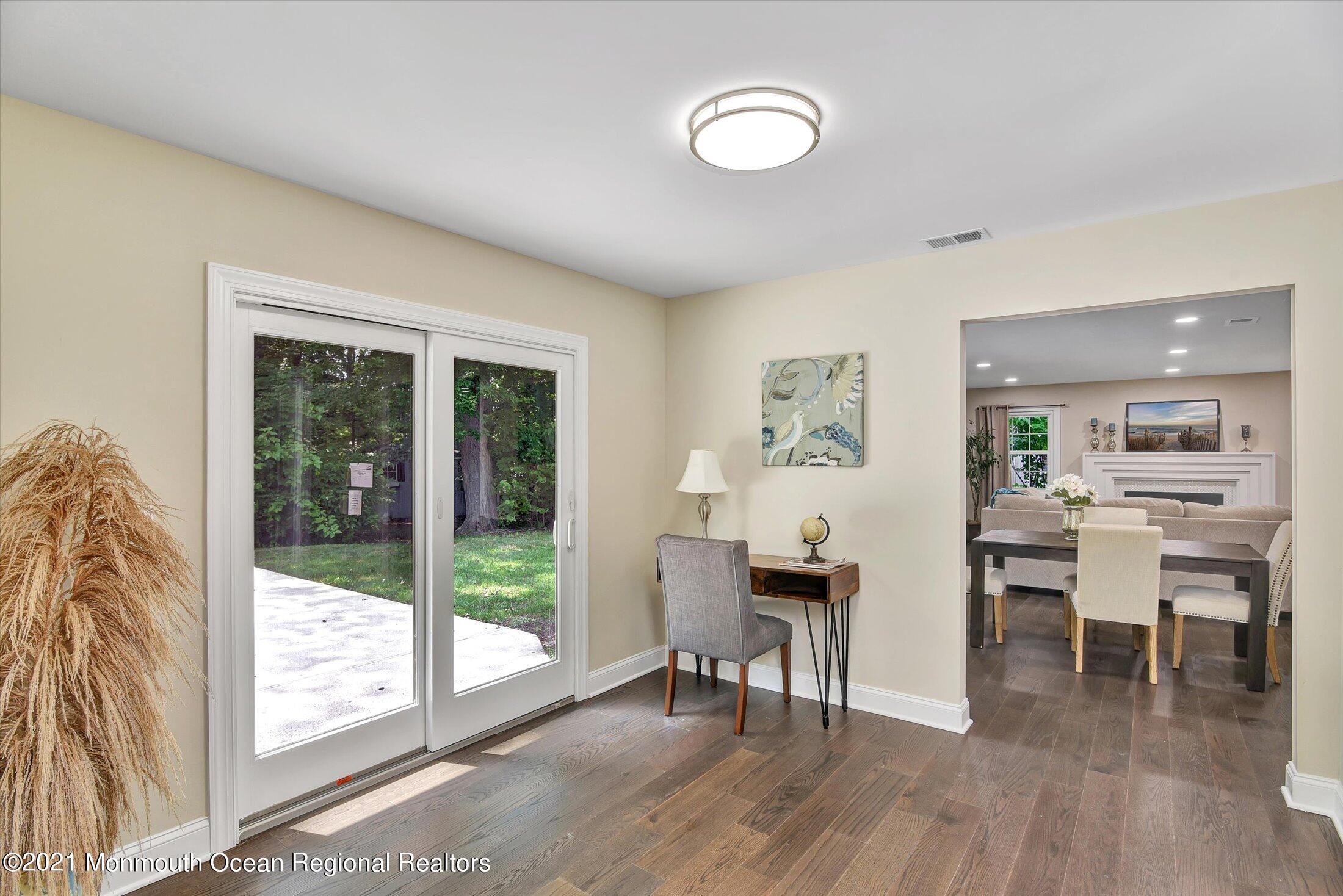 96 Havens Mill Road Freehold, NJ 07728 - Photo 13 of 32 13-Family Room