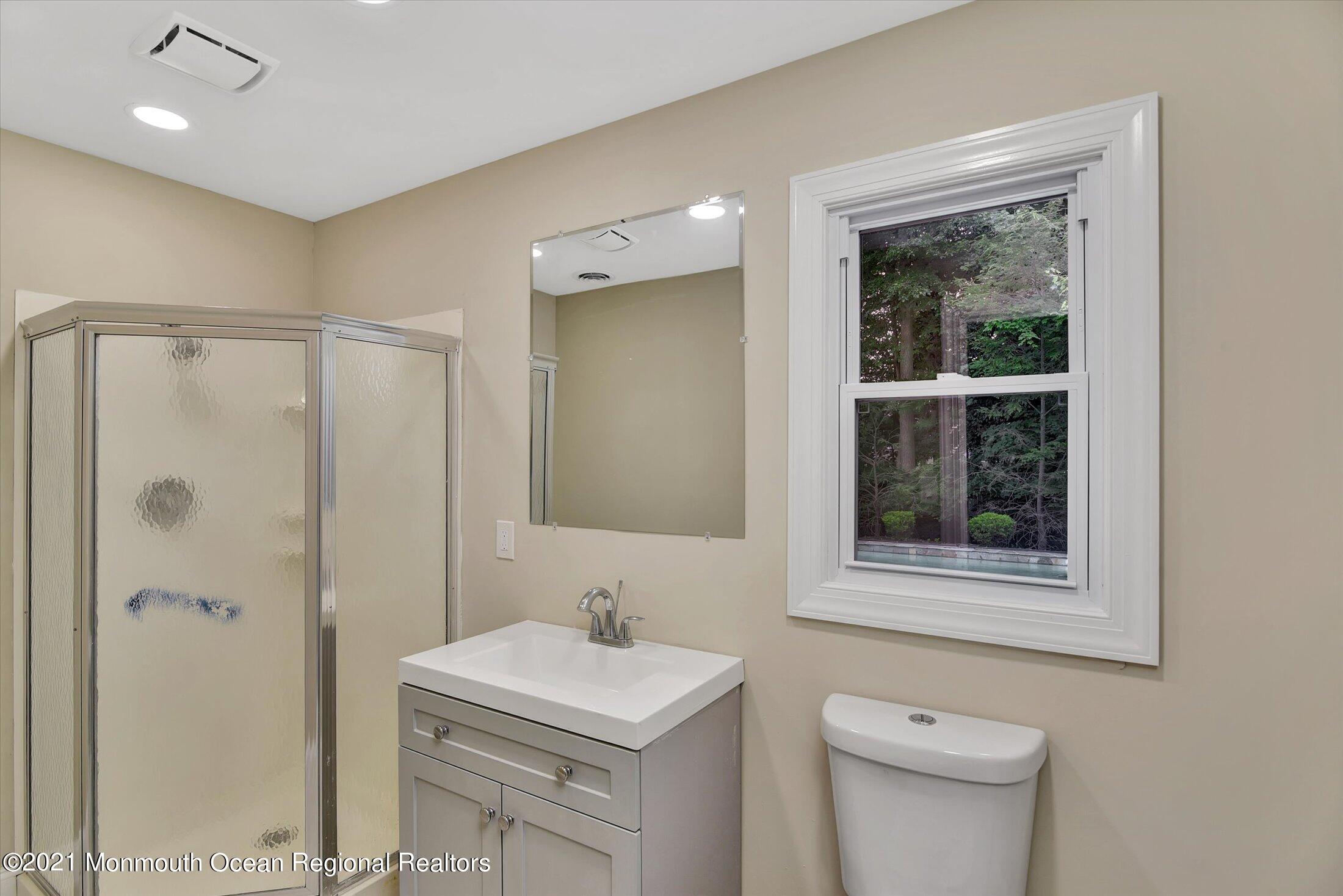 96 Havens Mill Road Freehold, NJ 07728 - Photo 20 of 32 16-Bathroom