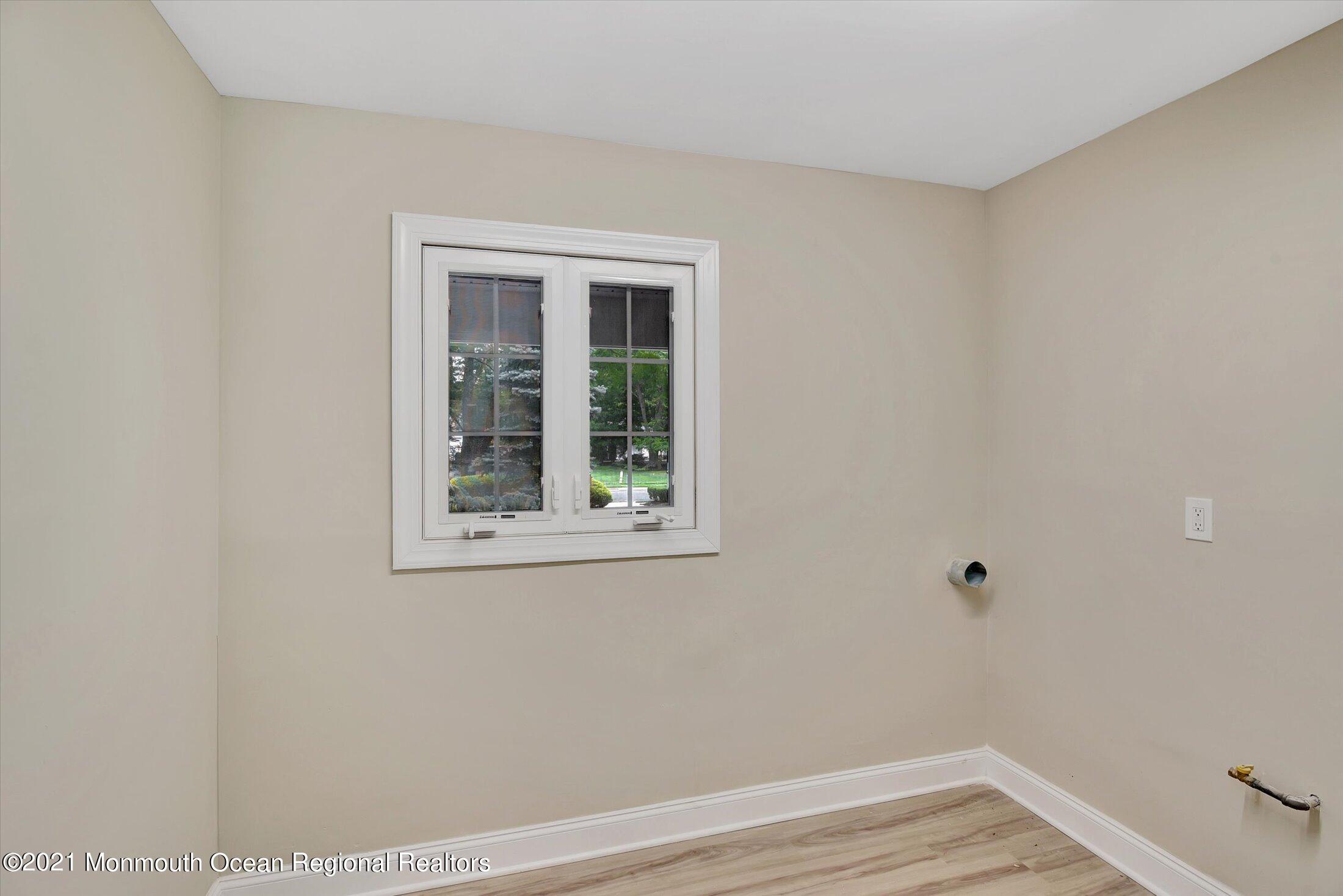 96 Havens Mill Road Freehold, NJ 07728 - Photo 25 of 32 18-Laundry Room
