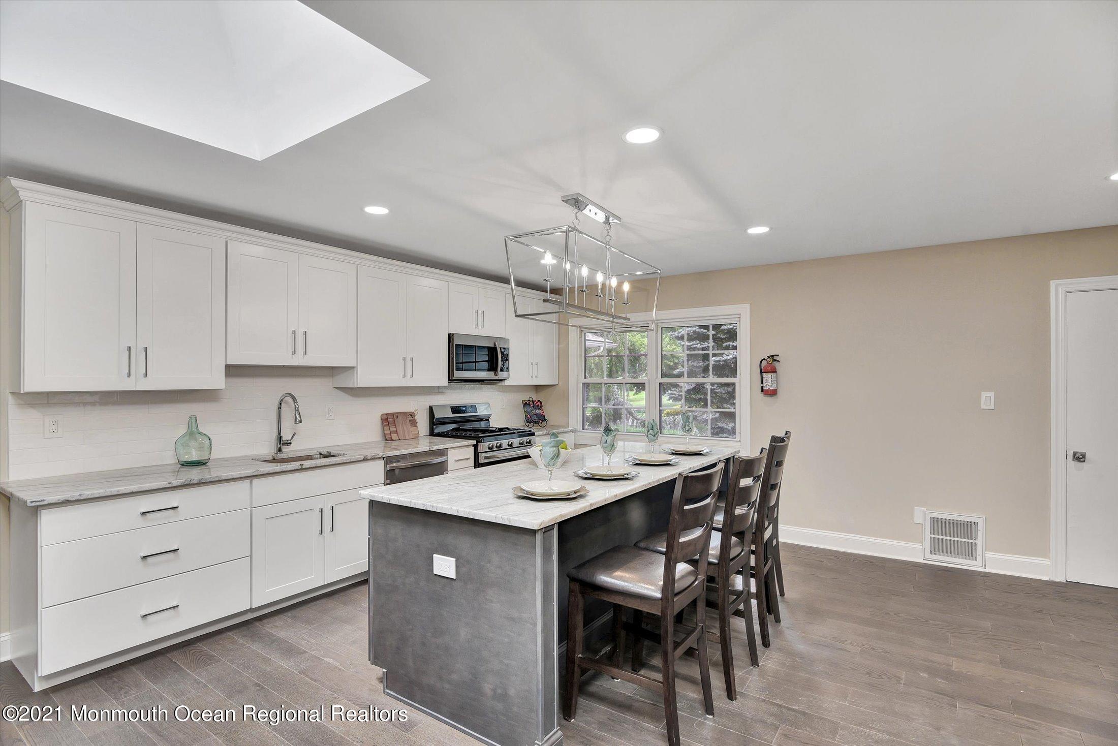 96 Havens Mill Road Freehold, NJ 07728 - Photo 9 of 32 09-Kitchen
