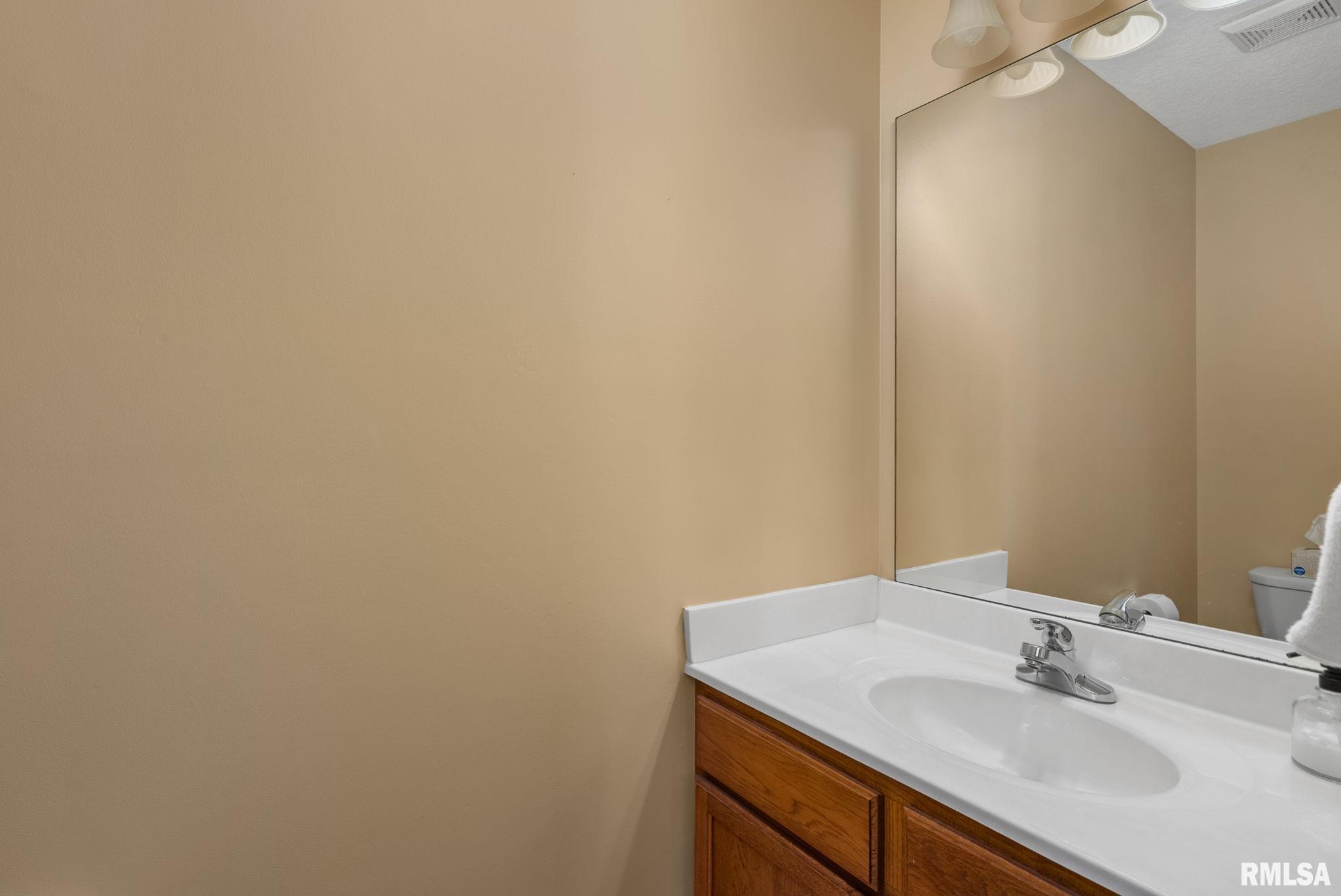2634 Revo Road Davenport, IA 52806 - Photo 11 of 29 Gallery Image 11