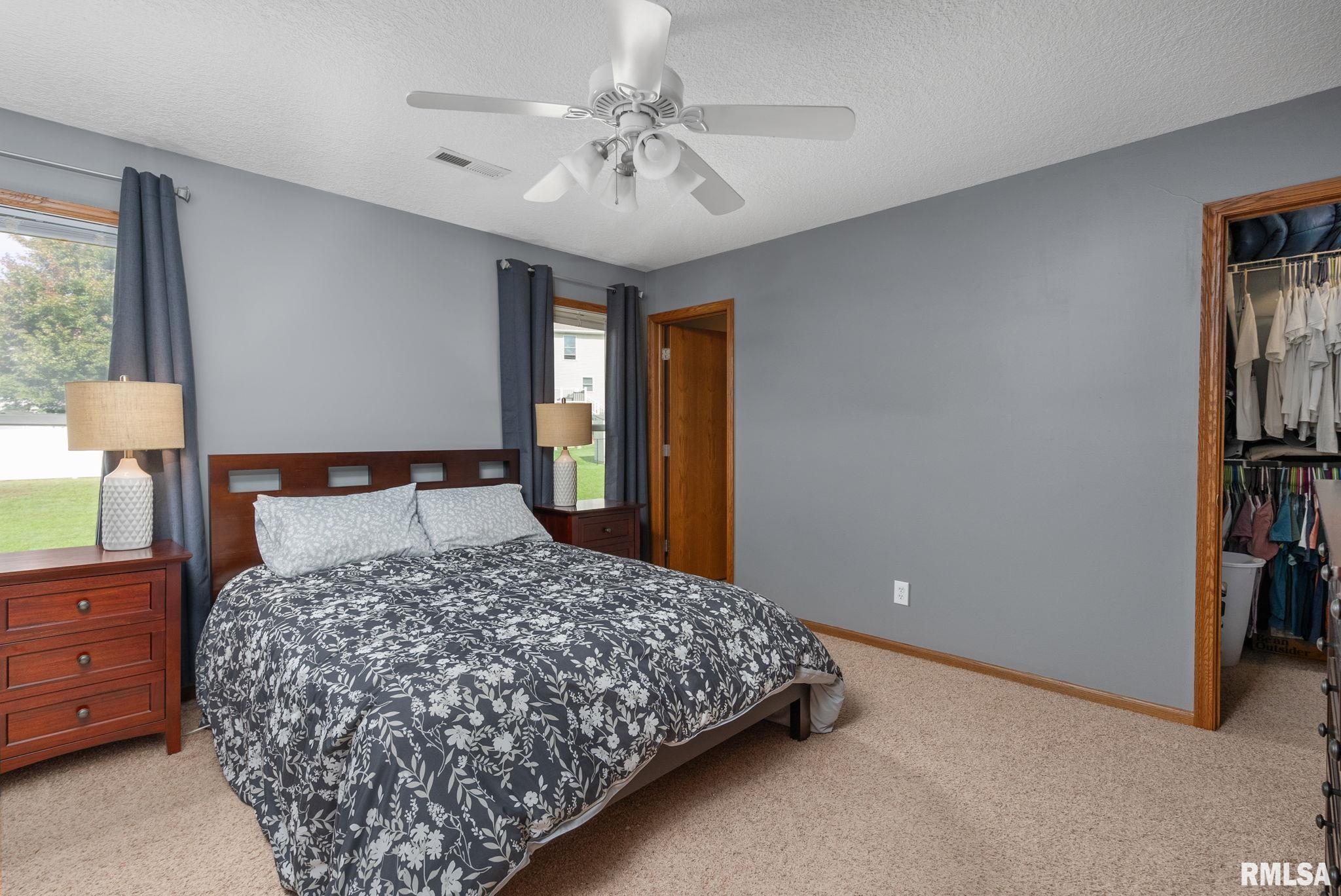 2634 Revo Road Davenport, IA 52806 - Photo 13 of 29 Gallery Image 13