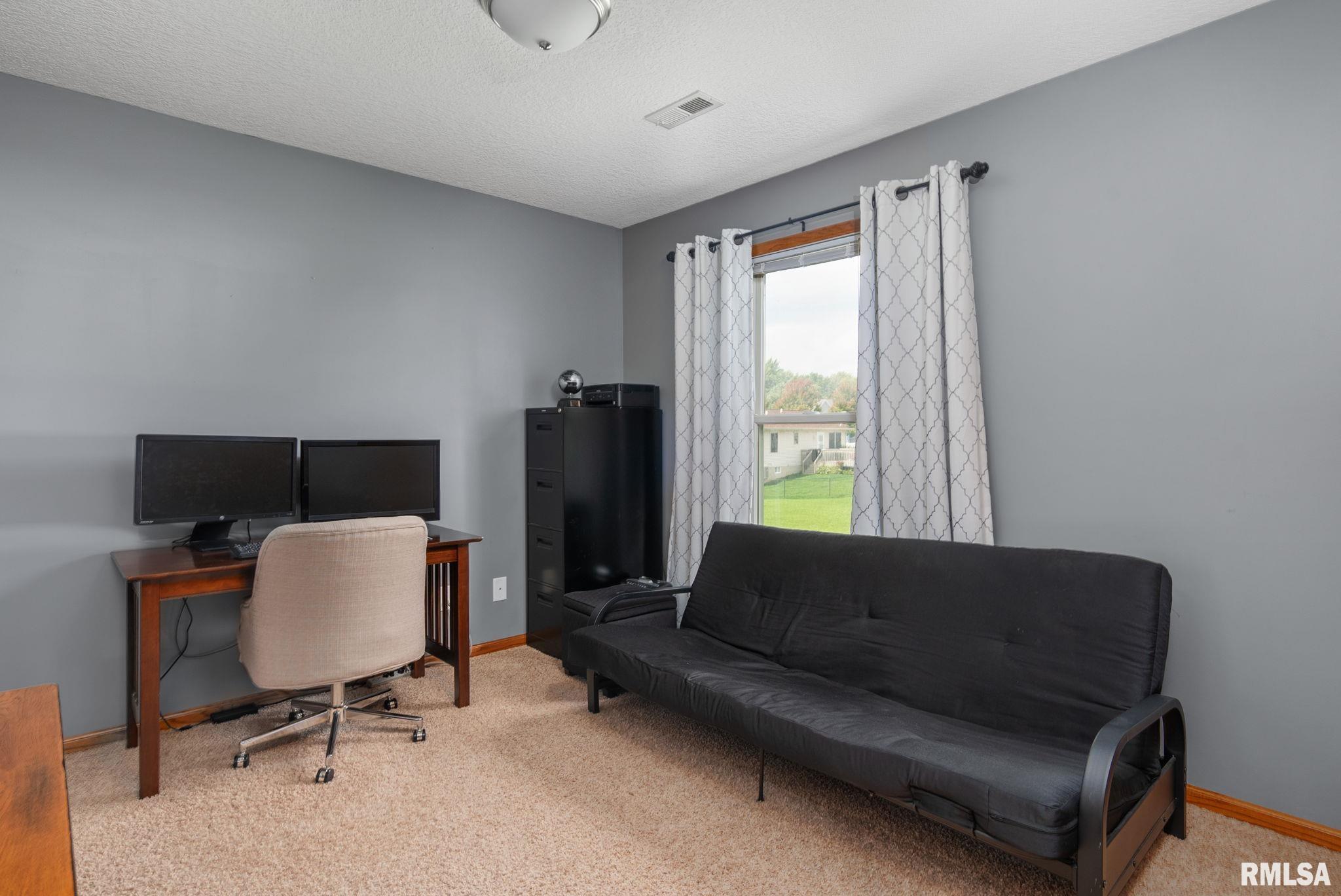 2634 Revo Road Davenport, IA 52806 - Photo 17 of 29 Gallery Image 17