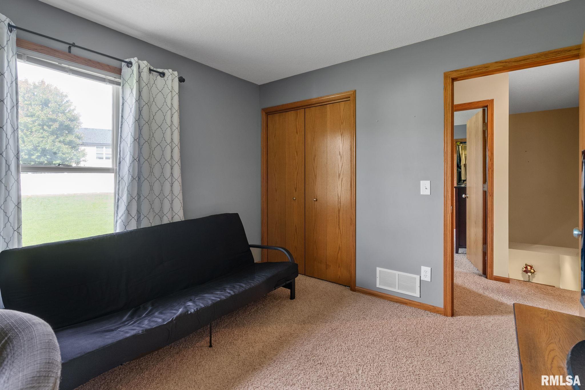 2634 Revo Road Davenport, IA 52806 - Photo 18 of 29 Gallery Image 18