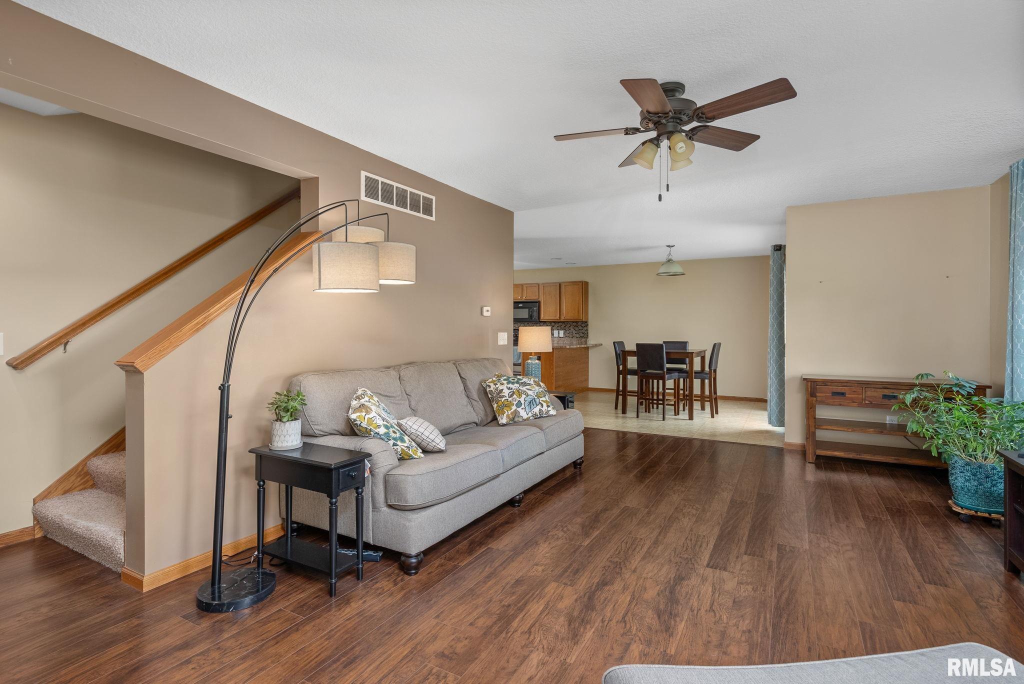 2634 Revo Road Davenport, IA 52806 - Photo 10 of 29 Gallery Image 10