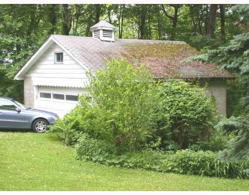 149 Buss Road Aliquippa, PA 15001 - Photo 5 of 5 Parking Lot/Garage.