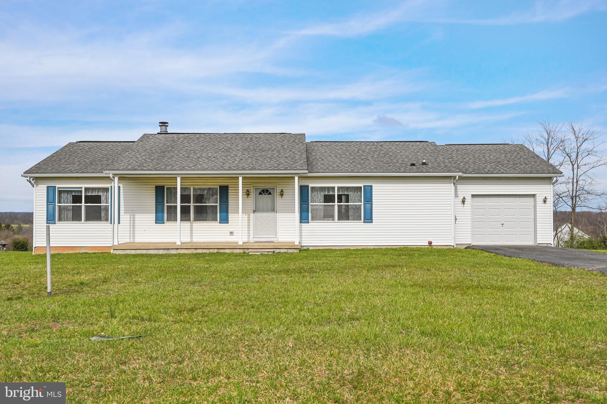 32 Quarry Road Delta, PA 17314 - Photo 2 of 29 Gallery Image 2