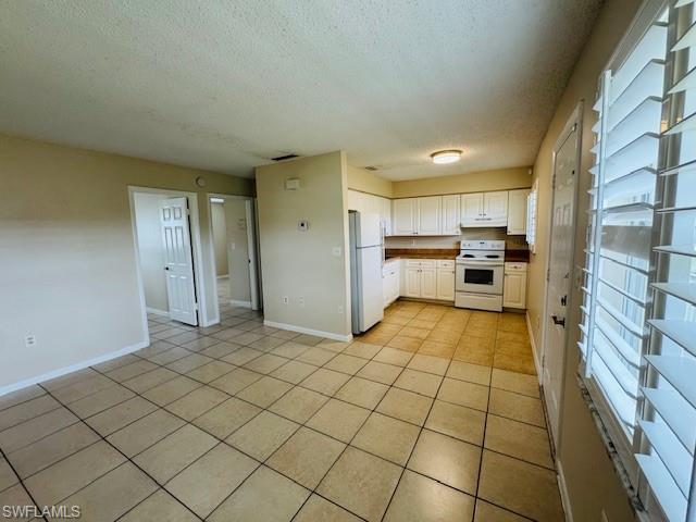 3325 Airport Road North, Unit T7 Naples, FL 34105 - Photo 4 of 11