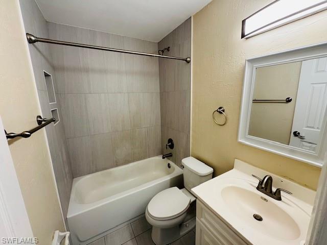3325 Airport Road North, Unit T7 Naples, FL 34105 - Photo 6 of 11