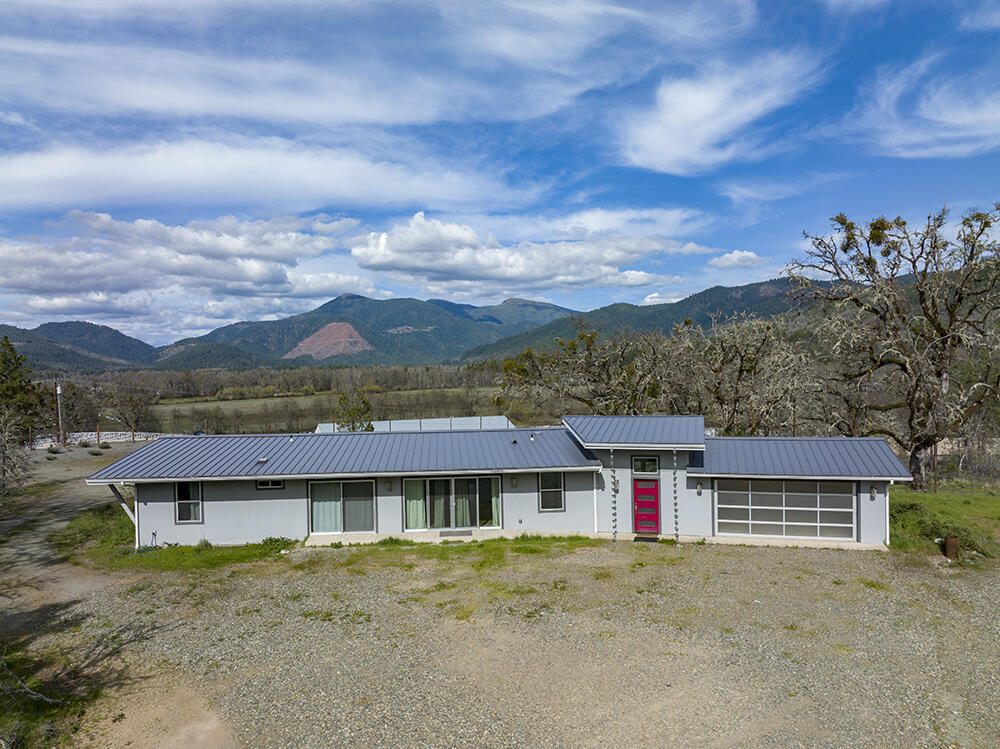 425-463 Kendall Road Cave Junction, OR 97523 - Photo 2 of 46 2