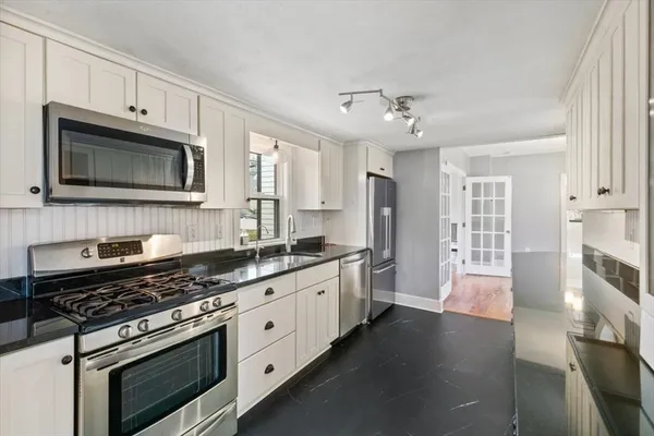 $799,900 | 18 Sherman Place, Woburn, MA 01801