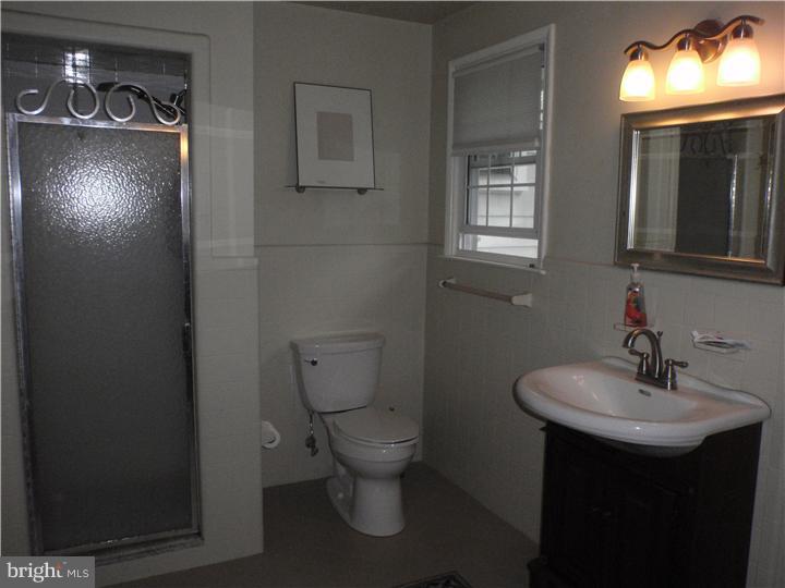 1005 Mueller Road Warminster, PA 18974 - Photo 16 of 24 Master Bathroom