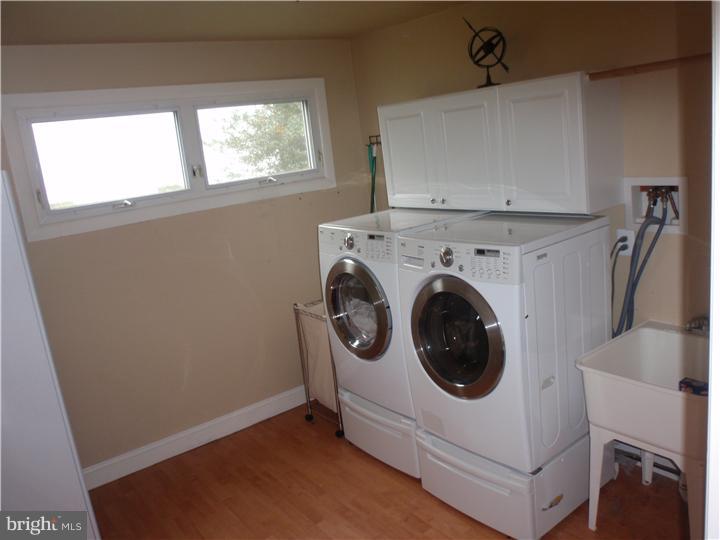 1005 Mueller Road Warminster, PA 18974 - Photo 22 of 24 Laundry Room