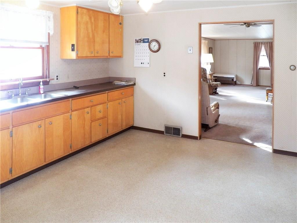 360 Flaugherty Run Road Coraopolis, PA 15108 - Photo 14 of 25 Kitchen