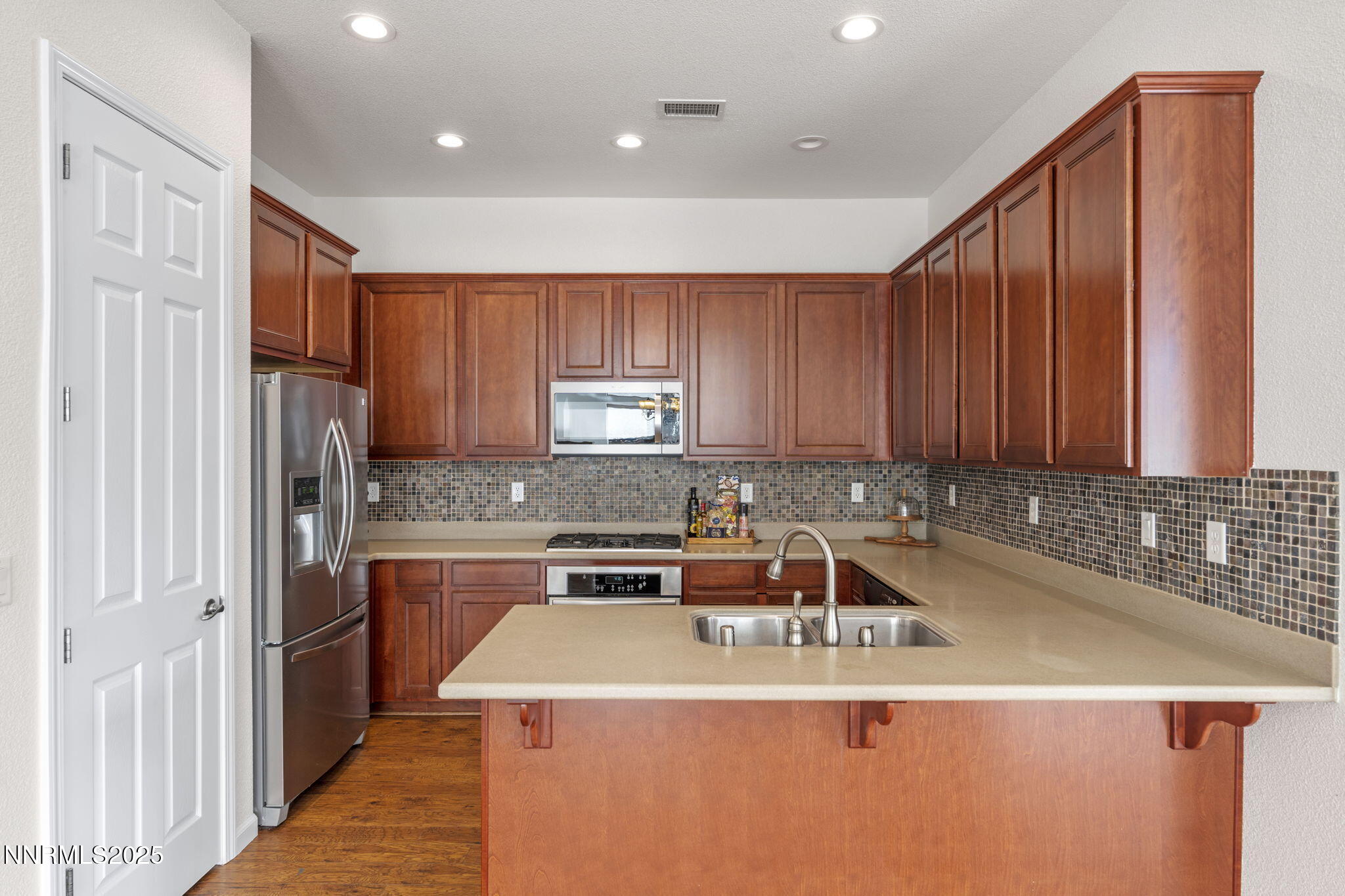 11325 Messina Court Reno, NV 89521 - Photo 8 of 24 Kitchen