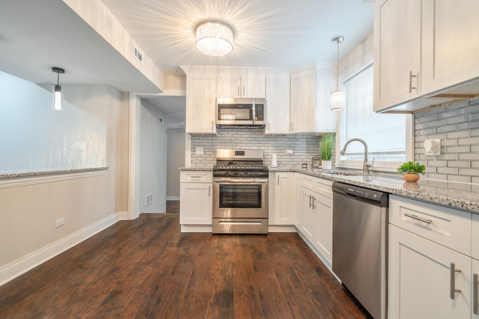 15615 Ridgeway Avenue Markham, IL 60428 - Photo 5 of 24 Gallery Image 5