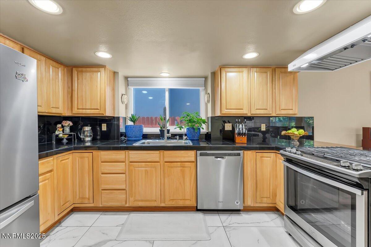 7195 Indigo Circle Reno, NV 89506 - Photo 9 of 30 14-7195 Indigo Cir Reno NV 89506 (14 of