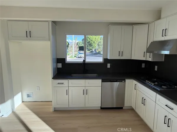 $3,100 | 8601 Delco Avenue, Unit 1/2, Winnetka, CA 91306