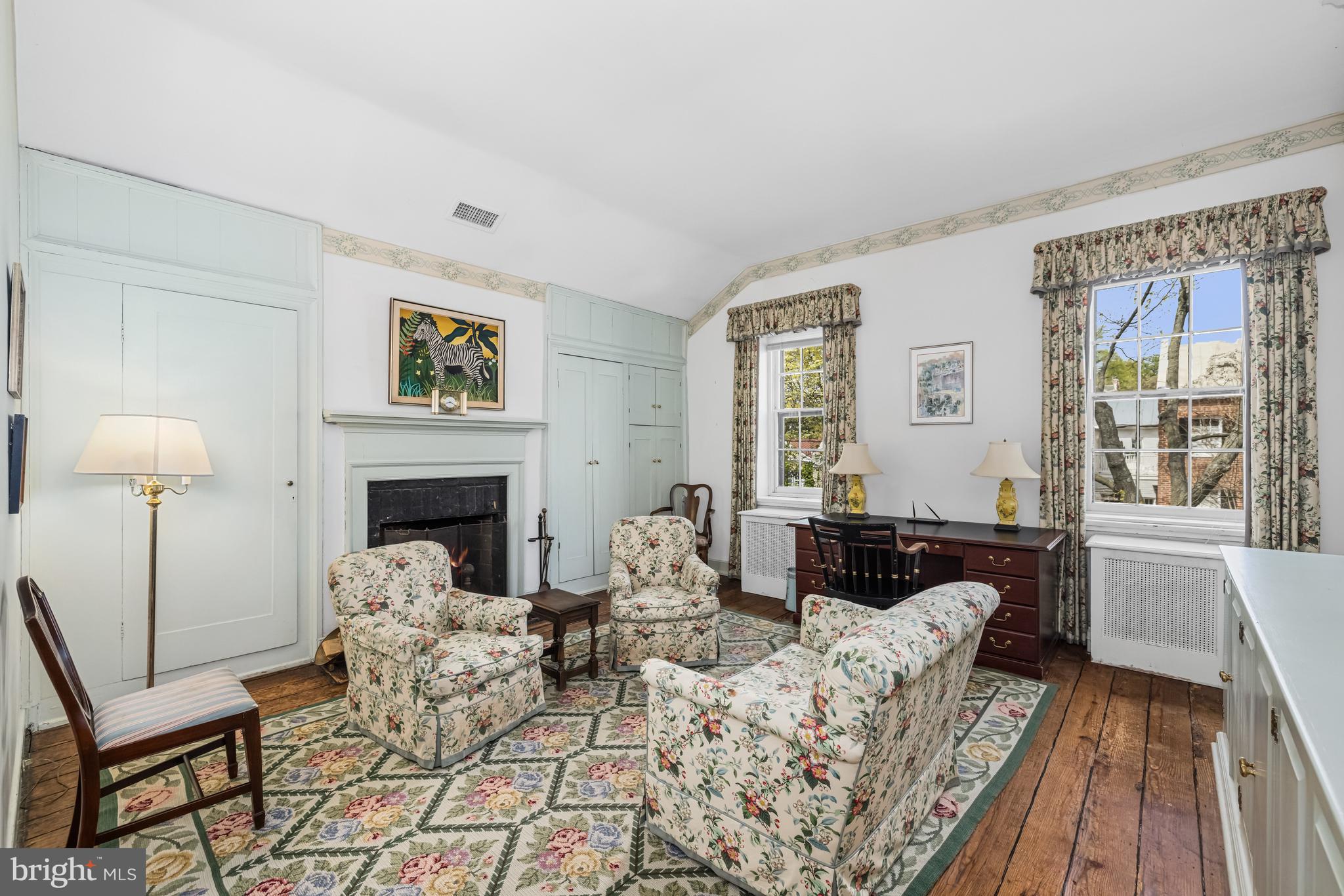 3126 O Street Northwest Washington, DC 20007 - Photo 13 of 21 Primary Sitting Room/2nd Bedroom
