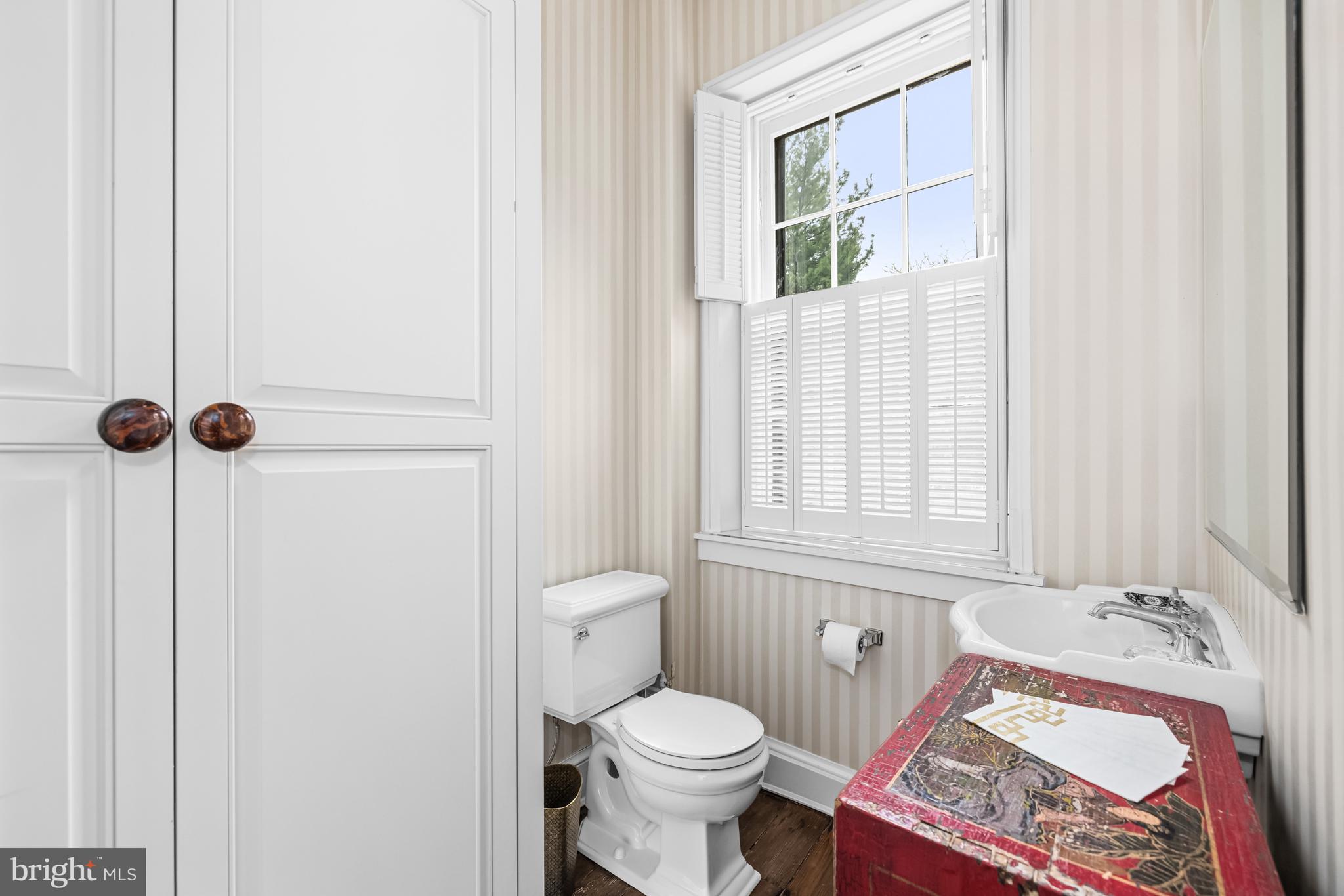 3126 O Street Northwest Washington, DC 20007 - Photo 3 of 21 Main Level Powder Room