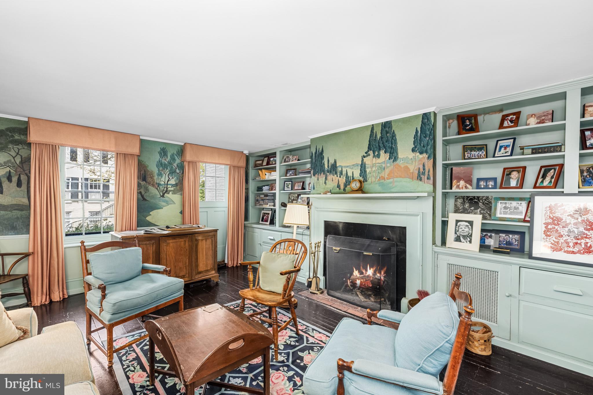 3126 O Street Northwest Washington, DC 20007 - Photo 4 of 21 Library