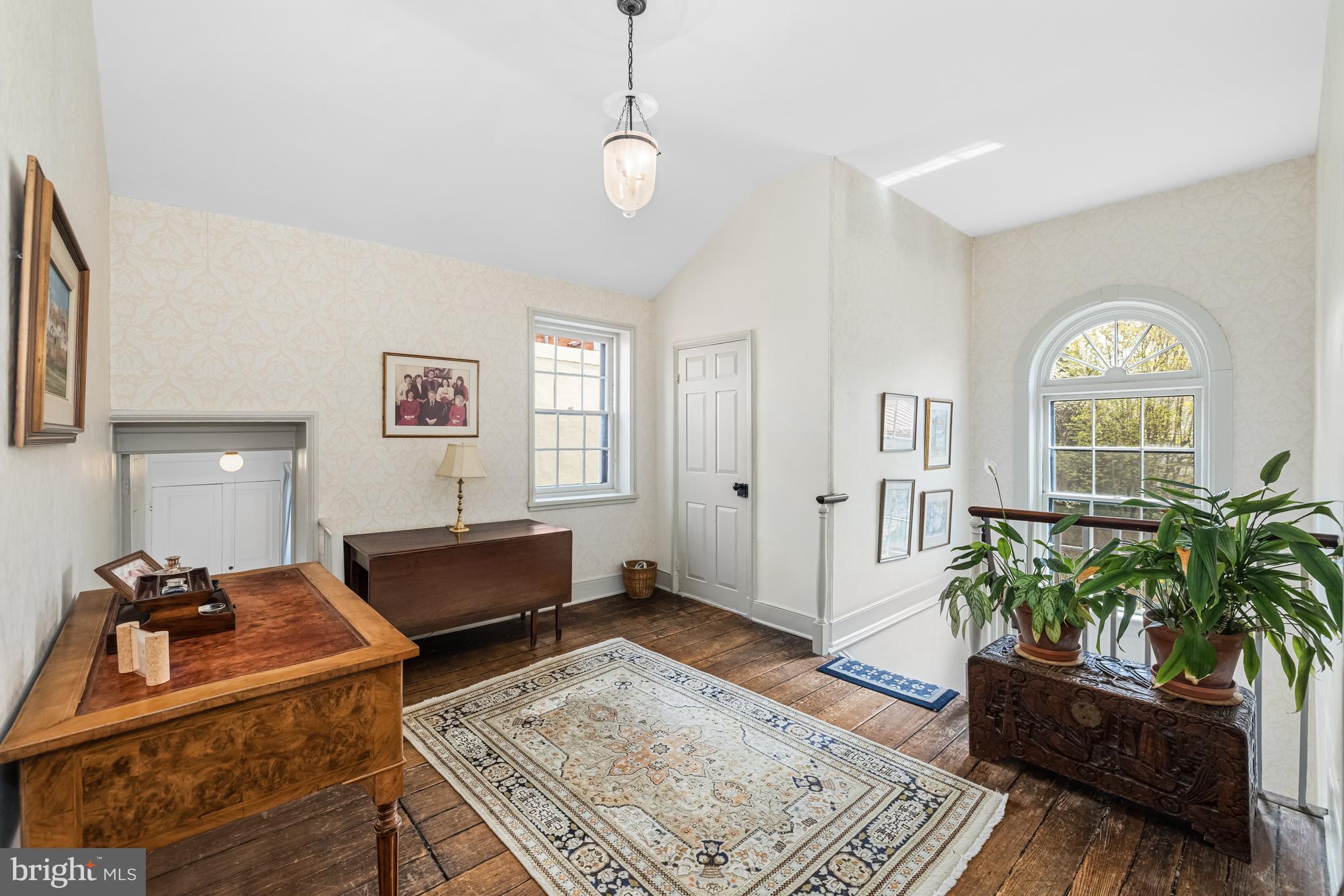 3126 O Street Northwest Washington, DC 20007 - Photo 10 of 21 Second Floor Landing