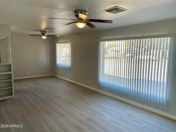 $2,199 | 7519 North 59th Lane, Glendale, AZ 85301