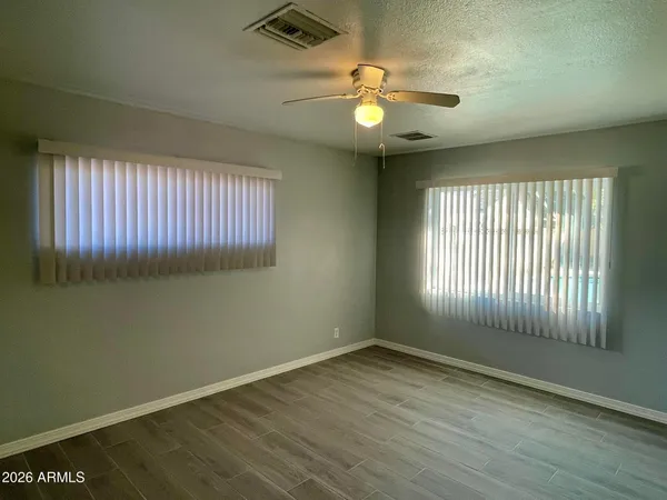 $2,199 | 7519 North 59th Lane, Glendale, AZ 85301